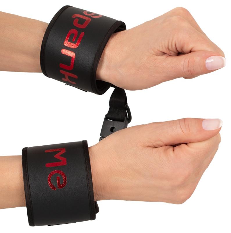 Bad Kitty Spank Me Manchetter-3